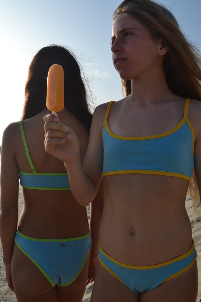 Bikini Costa Rica Aqua con Amarillo